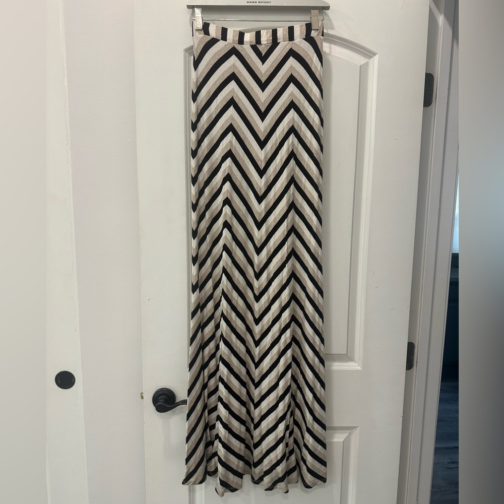Bebe maxi skirt